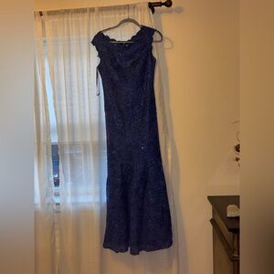 💙Rina diMontella Sapphire Blue Lace Dress size 10 worn only once !!!